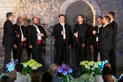 3 klapa Dalmari.jpg